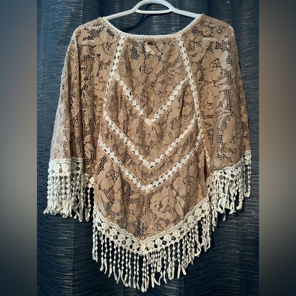 O'Neill Rayla Fringe Trim Crochet Poncho - Picture 2 of 6